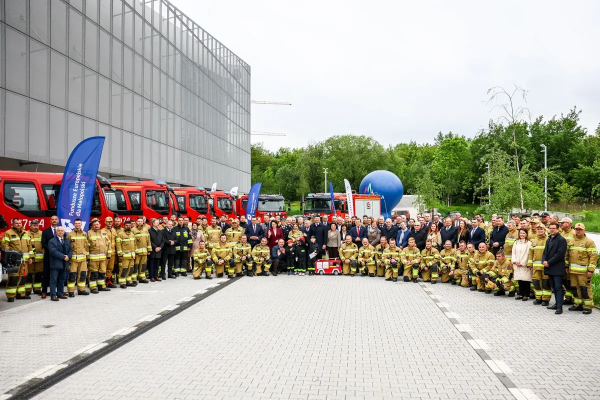 Bezpieczna Małopolska: nowy samochód ratowniczo-gaśniczy dla OSP Borusowa